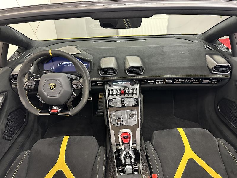 Lamborghini Huracán (2019) Performante Spyder*TOP SPEC - fotka 14 z 15
