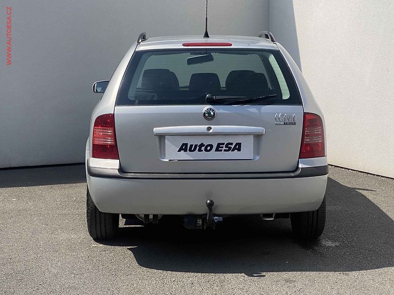Škoda Octavia (2006) 1.6 16V, Tour, TZ, kola - fotka 5 z 15