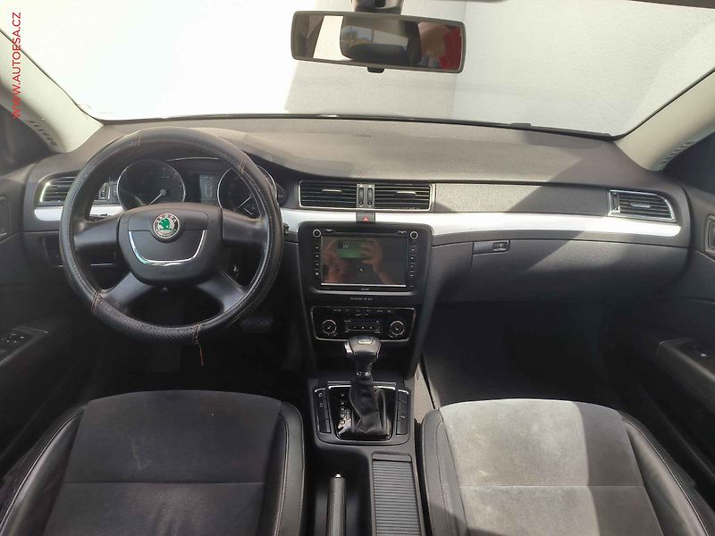 Škoda Superb (2010) 2.0 TSI, DSG, navi, bixen - fotka 8 z 20