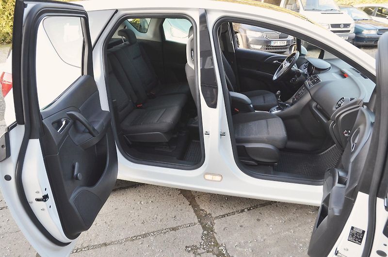 Opel Meriva (2012) 1.4 88kW Design Ed. / 2x kola - fotka 15 z 41