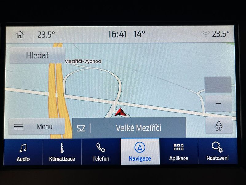 Ford S-MAX 2.0 EB Titanium manuál 7 míst - fotka 58 z 63