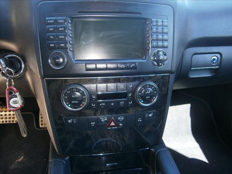 Mercedes-Benz Třídy M 3,5 350 4-MATIC 164 - fotka 13 z 14