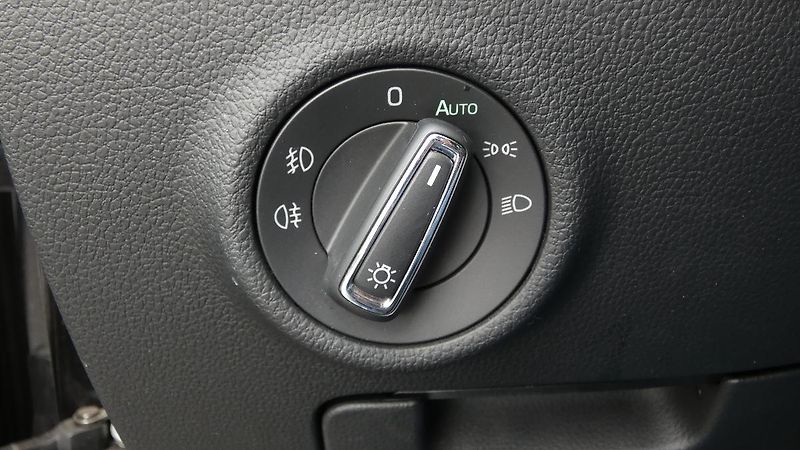 Škoda Superb 1.4 TSI iV Style DSG - fotka 10 z 27