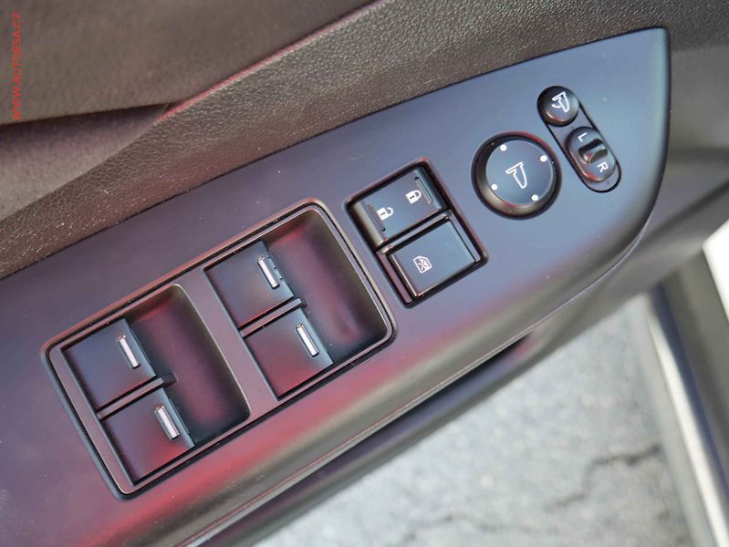 Honda CR-V (2015) 2.0i-VTEC, ČR, Xenon, AC - fotka 14 z 19
