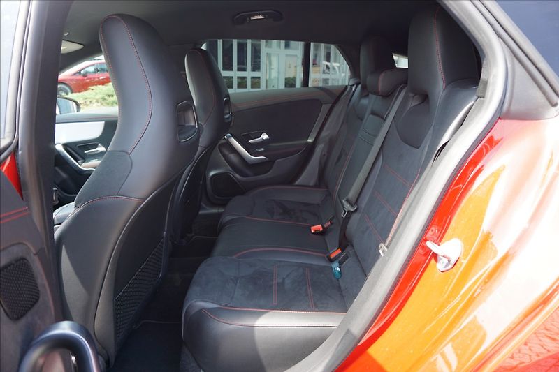 Mercedes-Benz CLA 2,0 200 d SB, 2.maj ČR - fotka 16 z 16