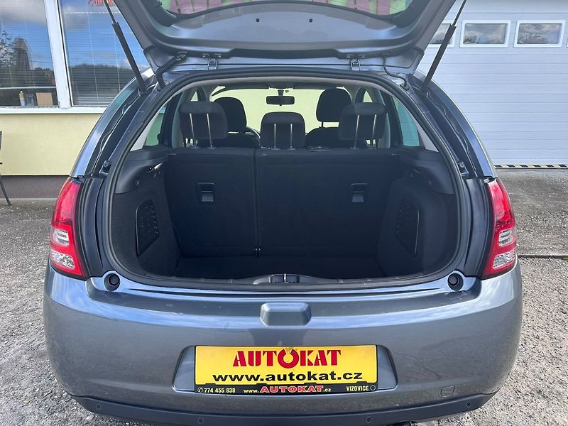 Citroën C3 (2010) 1.6i Panorama/NAVI/1Maj/88kW - fotka 14 z 27