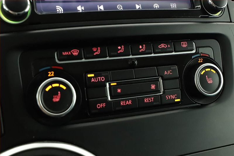 Volkswagen Multivan (2014) Highline 2.0 TDI - fotka 12 z 18