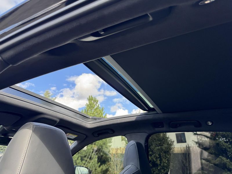 Audi SQ7 SQ7,373kw,7míst,ČR-1.maj. - fotka 49 z 51