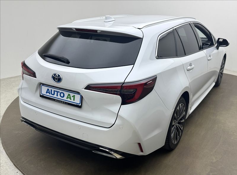 Toyota Corolla 1,8 HYBRID STYLE ACC 1.MAJ ČR - fotka 4 z 42
