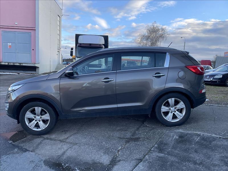 Kia Sportage 2,0 CRDi*100kW*161. tis. km* - fotka 8 z 37
