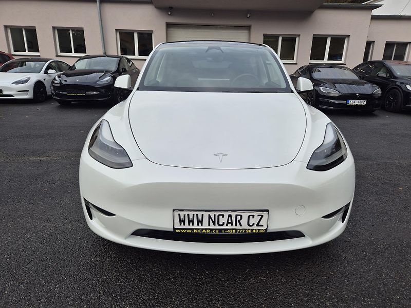 Tesla Model Y LONG RANGE DUAL MOTOR TZ 95,0% - fotka 9 z 49