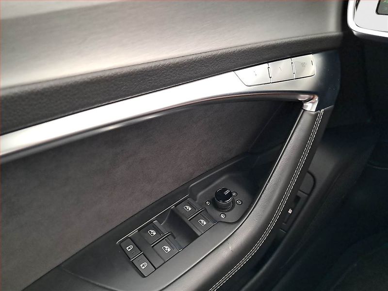 Audi A6 (2020) S line 50 TDI - fotka 18 z 22
