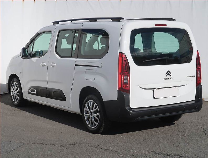Citroën Berlingo (2019) Maxi Feel 1.2 PureTech, 5Míst - fotka 4 z 18