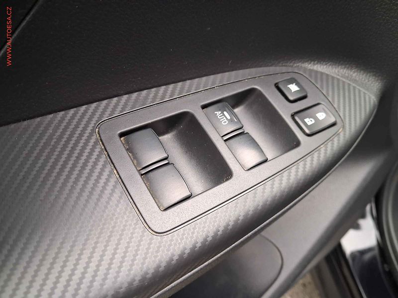 Mitsubishi Eclipse Cross (2019) 1.5T-MiVEC, TZ, kamera - fotka 13 z 15