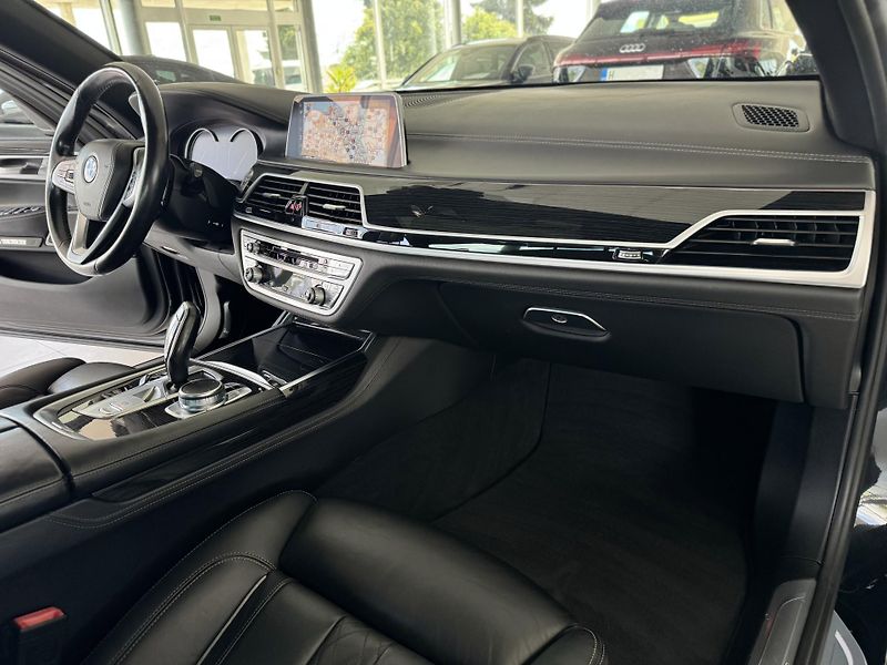 BMW Řada 7 730d xDrive*Dověry*360°Kam*DPH - fotka 13 z 51