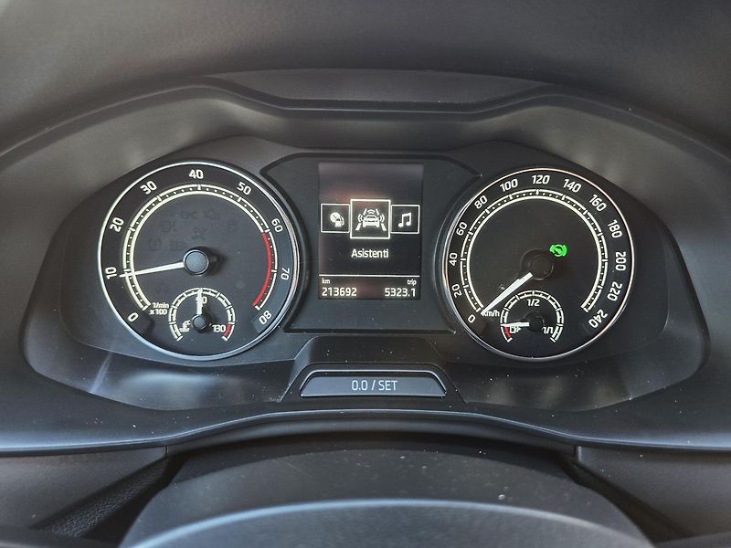 Škoda Scala 1.5TSi 110kW DSG STYLE ČR -DPH - fotka 23 z 44
