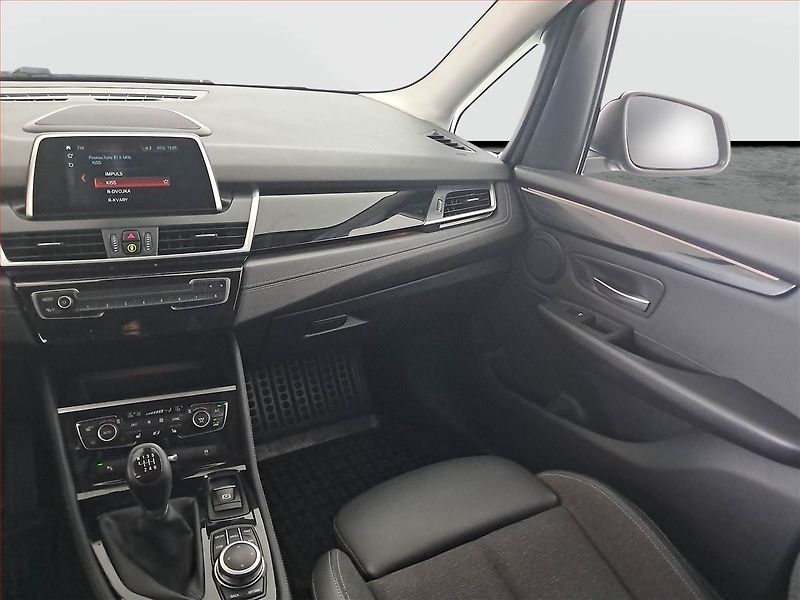 BMW Řada 2 (2019) 216i Gran Tourer, 7 míst - fotka 8 z 18