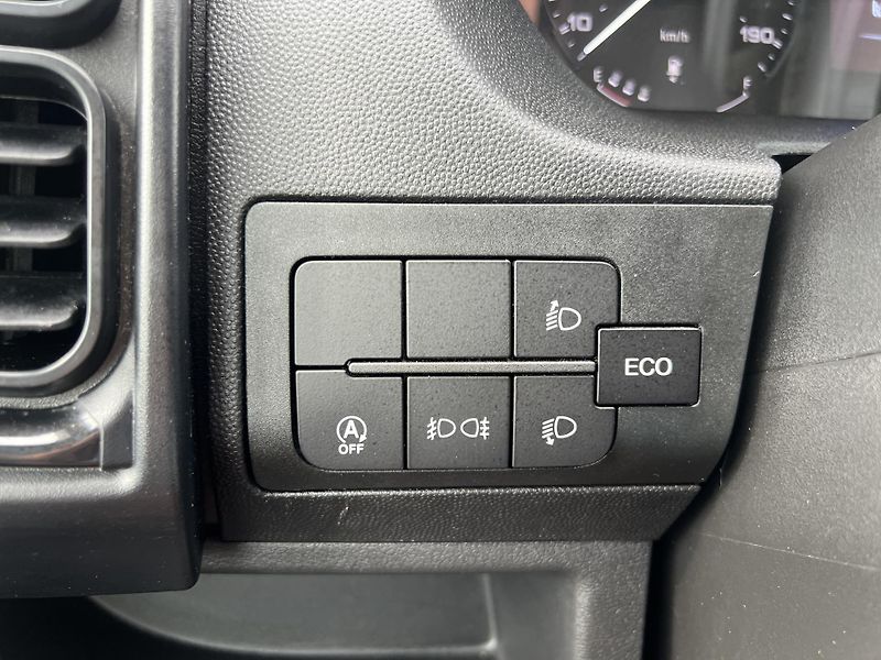 Toyota Proace Max 2.2D L2H2 Active ČR 1.MAJ DPH - fotka 12 z 35