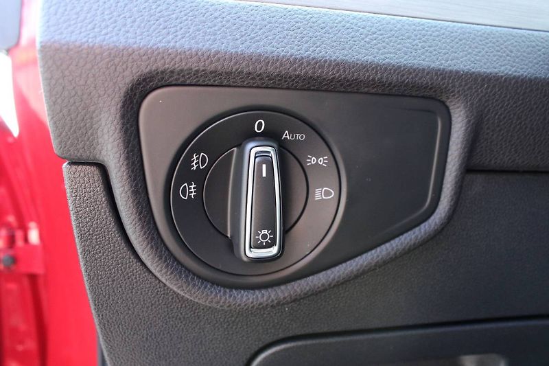 Volkswagen Touran (2022) 2.0 TDI 110kW DSG tažné - fotka 12 z 35
