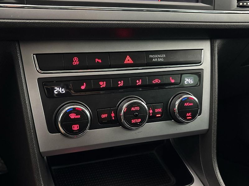 Seat Leon Xcellence - fotka 19 z 28