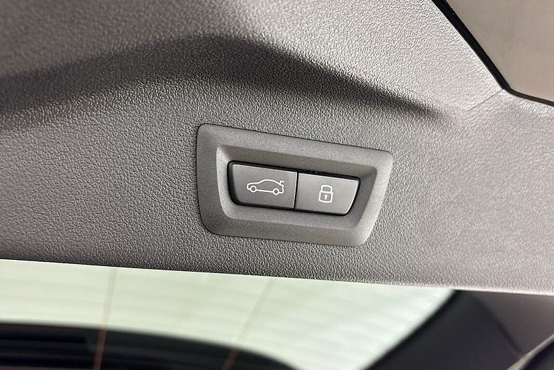 BMW X7 xDrive40d - fotka 12 z 30