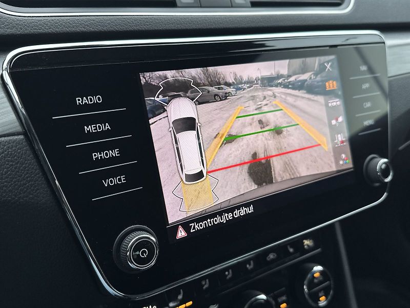 Škoda Superb (2023) Combi 2.0 TDI DSG Style + - fotka 12 z 28
