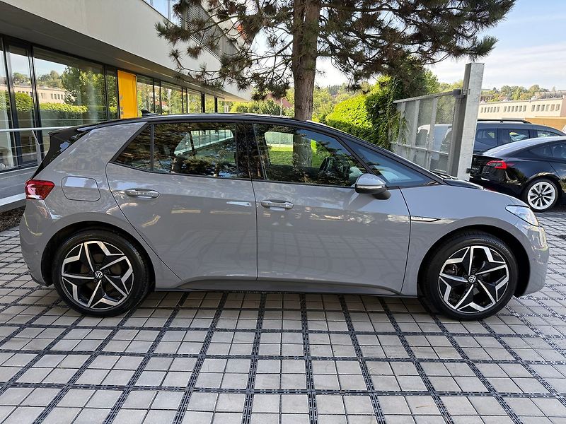 Volkswagen ID.3 PRO S 82 kWh / Kamera / ACC - fotka 29 z 30