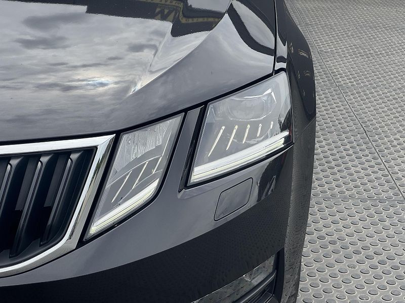 Škoda Octavia (2018) III 1.5TSi MAN Ambition+, RZV - fotka 40 z 47