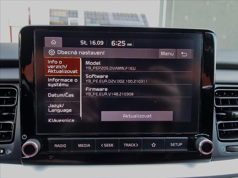Kia Stonic 1.2 DPI 62kW Comfort,ČR,1.Maj - fotka 28 z 47