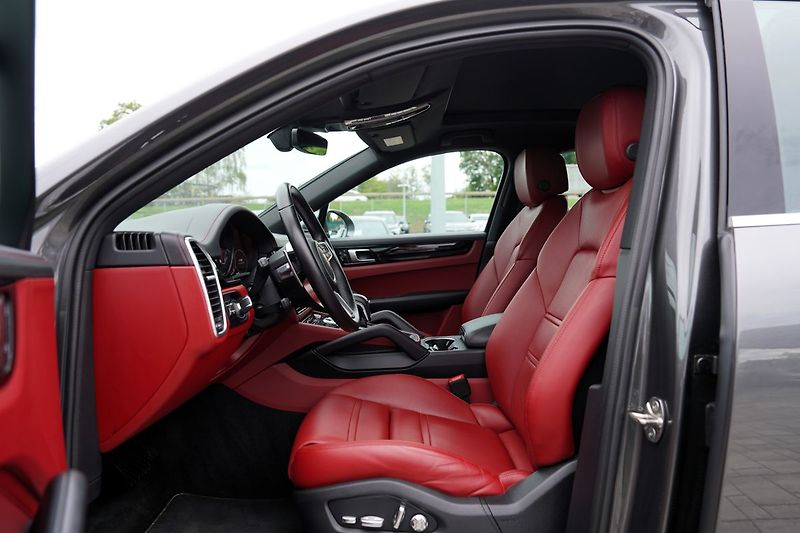 Porsche Cayenne 3.0 V6 Coupé/ČR/1.maj./340Ps - fotka 25 z 47