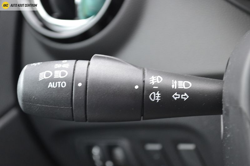 Renault Captur 1.3TCE   LIMITED - fotka 36 z 49