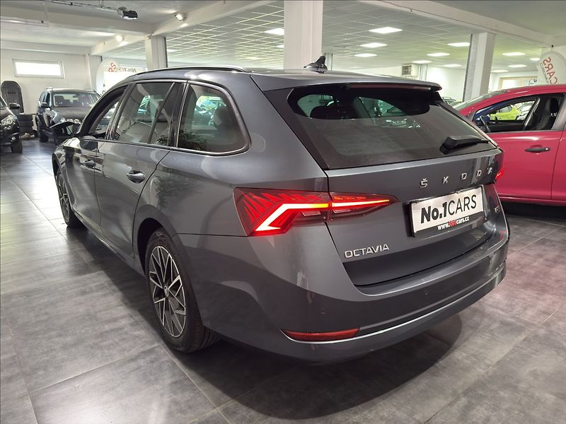 Škoda Octavia 1,5   TSI DSG 110KW CLEVER TOP - fotka 4 z 41