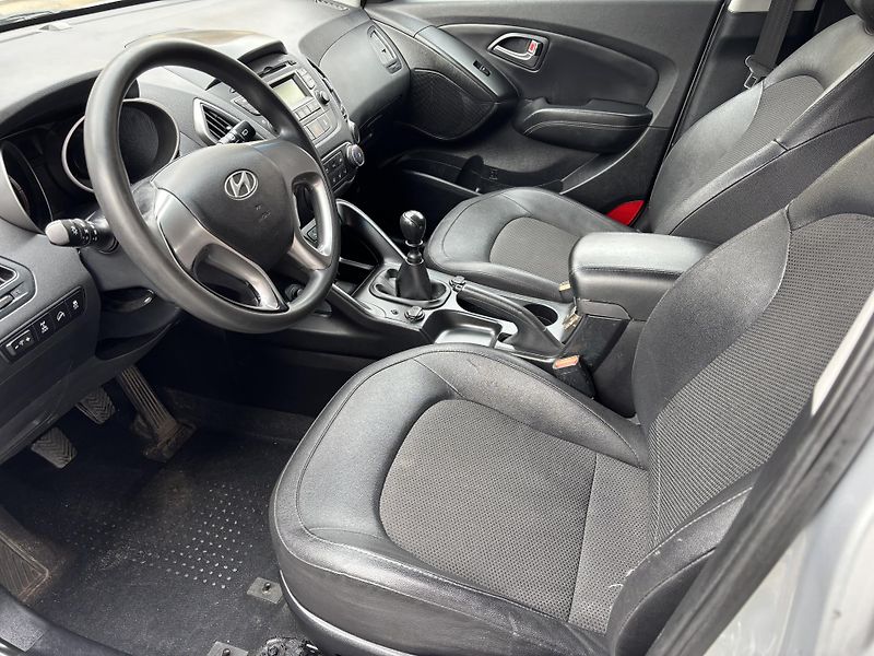 Hyundai ix35 (2015) 2.0GDI, 122kW, ČR - fotka 9 z 16