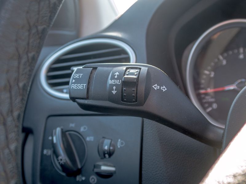Ford Focus (2008) 1.6i 16V 74KW – KABRIO - fotka 18 z 41