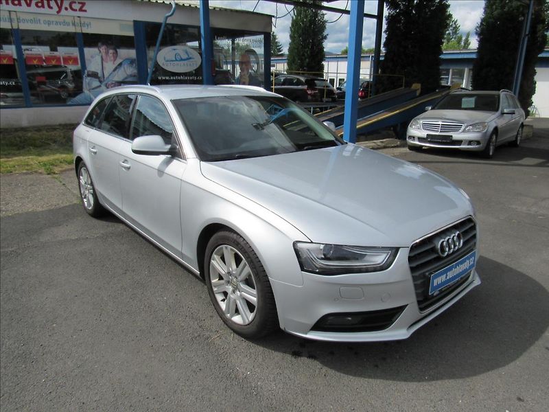 Audi A4 Avant 2,0 TDi 130KW Attraction - fotka 3 z 36