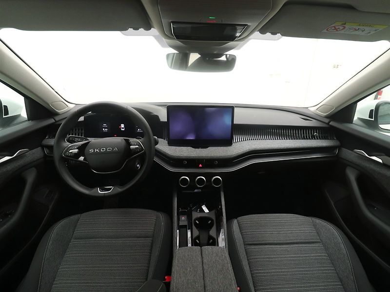 Škoda Superb (2025) 2.0 TDI DSG Selection - fotka 5 z 5