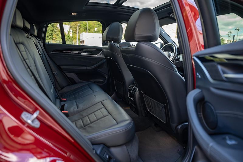BMW X4 (2019) M40d PANO, LED, HD Hi-Fi - fotka 23 z 28