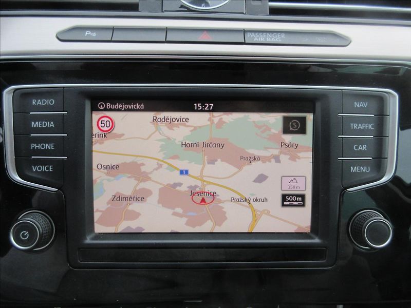 Volkswagen Passat 2,0 TDI DSG 4 Motion Highline - fotka 11 z 20