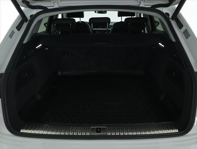 Audi e-tron (2020) 50 quattro, SoH 87% - fotka 14 z 19