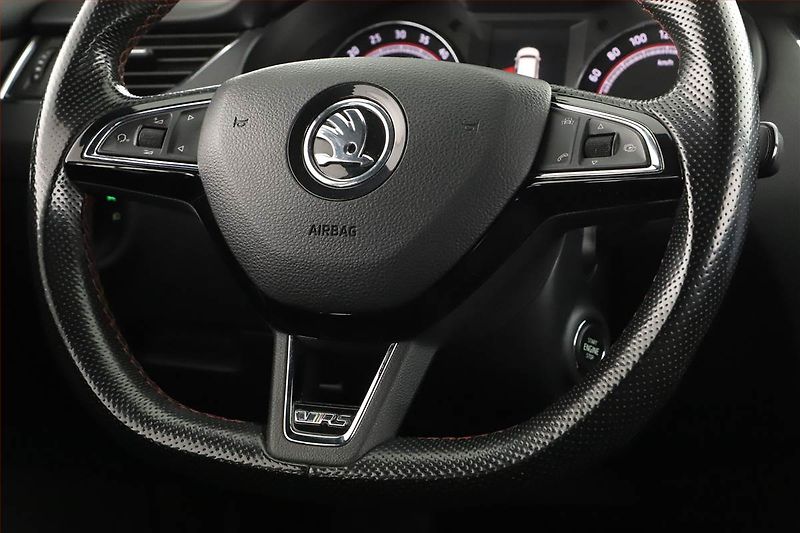 Škoda Octavia (2017) RS 2.0 TDI 4x4 DSG, 4X4 - fotka 19 z 23