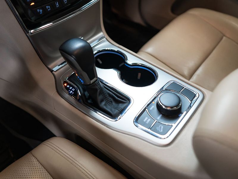Jeep Grand Cherokee (2019) 3.6 V6 Limited 4x4 - fotka 23 z 37