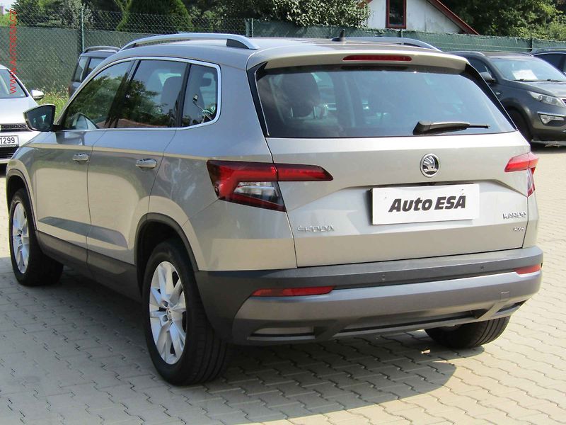 Škoda Karoq (2018) 2.0TDi 4x4, ČR, DSG, navi - fotka 6 z 16