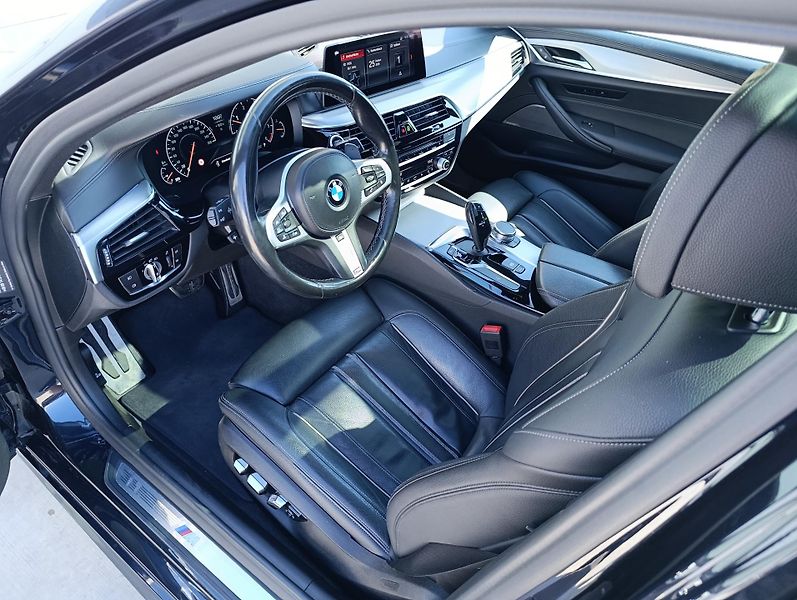 BMW Řada 5 540d xDRIVE MSPORT PANO  - fotka 10 z 33