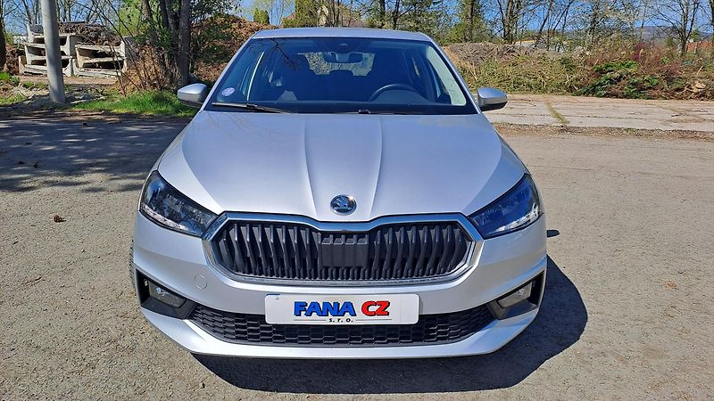 Škoda Fabia 1.0 TSI Comfort+NAVI - fotka 2 z 26