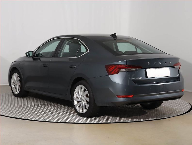 Škoda Octavia (2020) Style 1.4 TSI iV - fotka 4 z 17