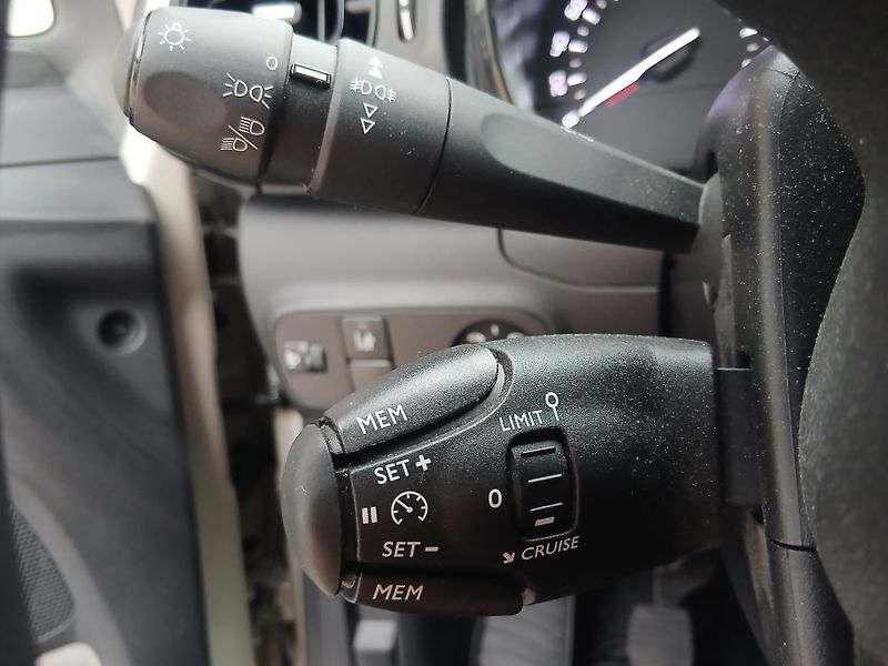 Citroën C3 1.2i ČR 1.MAJ. - fotka 18 z 34