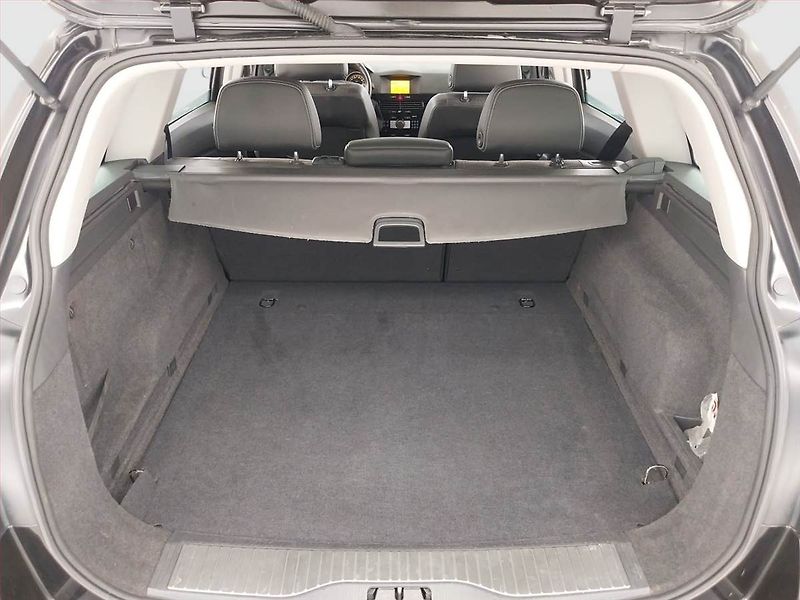Opel Astra (2008) 1.6 16V, Serv.kniha, zamluveno - fotka 14 z 19