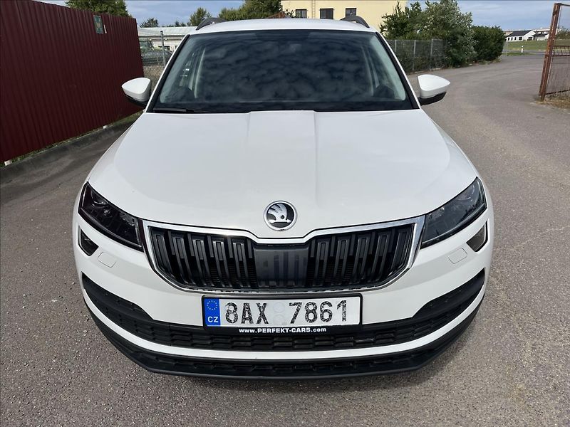 Škoda Karoq 2,0 TDi 110 4x4 DSG TAŽNÉ -DPH - fotka 2 z 46