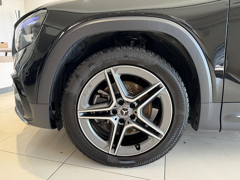 Mercedes-Benz GLB (2024) 200d 4M/AMGPREMIUMPLUS/HUD/360 - fotka 5 z 20