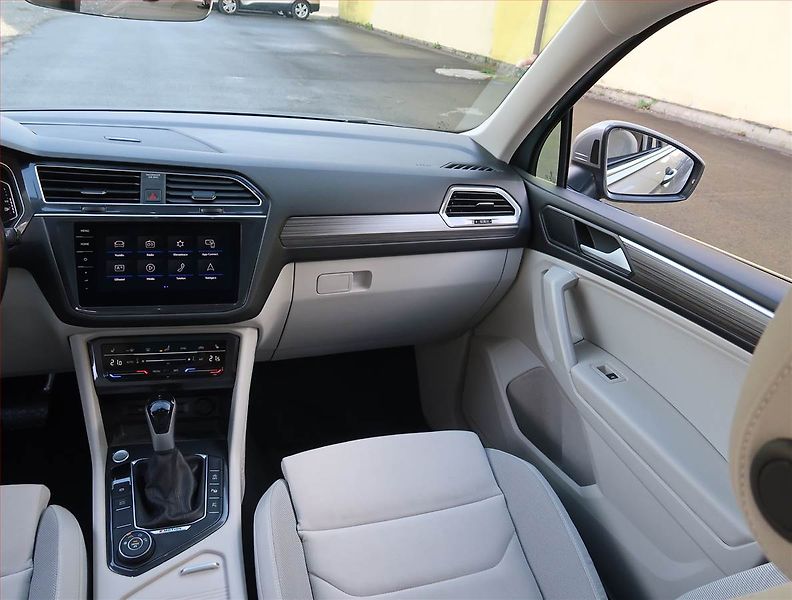 Volkswagen Tiguan (2023) Elegance 2.0 TDI, digi klima - fotka 8 z 32
